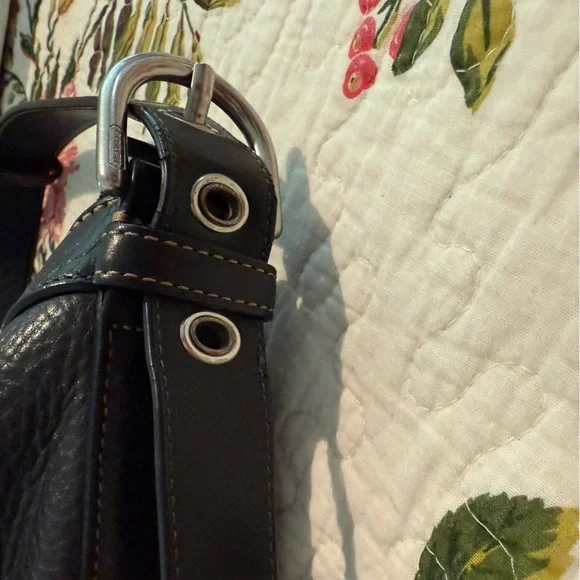 Coach Bleecker Felicia Pebble Black Leather Handbag F0882-F12323 EUC - Picture 7 of 12